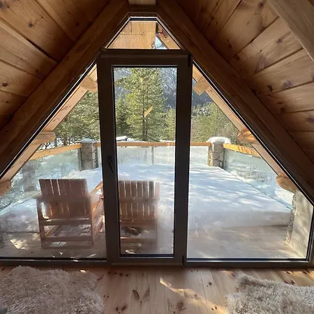 Cedar Wood Dağ evi