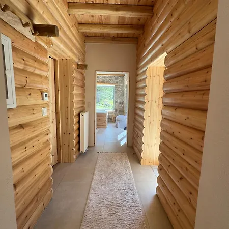 Cedar Wood * Ano Polidhrosos